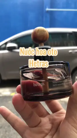 𝐍𝐮̛𝐨̛́𝐜 𝐡𝐨𝐚 𝐨̂ 𝐭𝐨̂ 𝐇𝐞𝐭𝐫𝐚𝐬 𝐪𝐮𝐚́ 𝐬𝐚𝐧𝐠-𝐱𝐢̣𝐧-𝐦𝐢̣𝐧  🪵🪵🪵 từ package. Mùi hương nhẹ nhàng lãng mạn, ko hề bị sộc lên đau đầu. Hương nhẹ mê nhưng lưu hương lâu.  1 brand nội địa 🇰🇷 cực đáng thử. #nuochoaoto #hetras #giadungtienich #foryou #fyp 