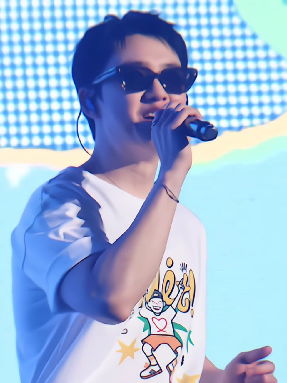 BJIR KYUNGSOO KACAMATA HITAM😭😎 cr:Yoonyakki,iwantosleep on x #exo#kyungsoo#fyp 