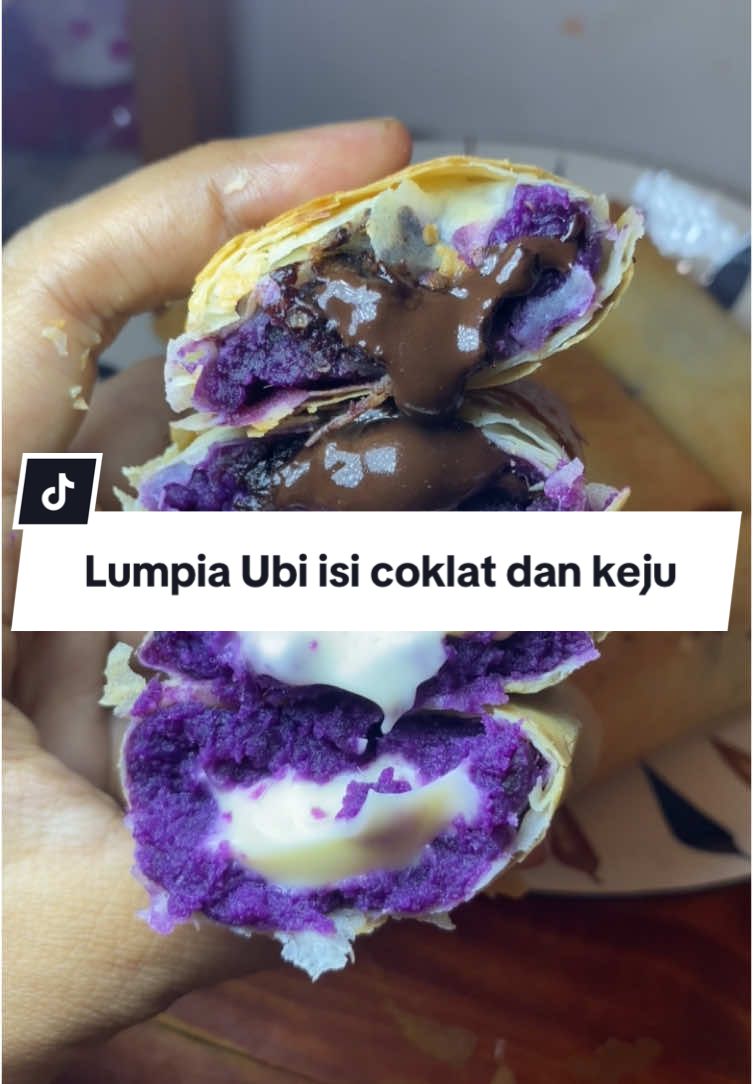 Lumpia Ubi Ungu simpel, enak, nagih, di isi keju atau coklat sma2 enak... #fyp #ubi #ubiungu #lumpiaubiungu #lumpia 