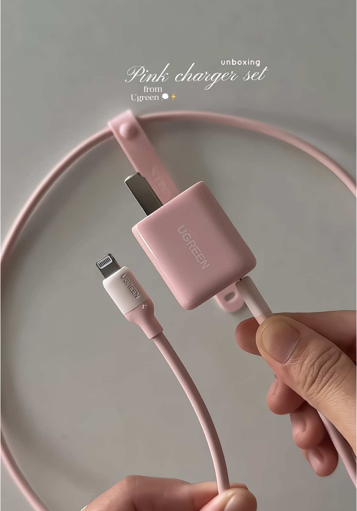 Pink charger set from Ugreen ⚡️🔋 #ugreenfastcharging #ugreen #pinkchargerset #fastcharging #fyp #foryou #tiktokfinds #trending #viral 
