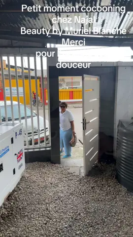Petit moment cocooning chez Najal Beauty by Muriel Blanche Merci pour l'accueil et la douceur! #SelfCare #NajalBeauty » • « Chouchoutée comme une reine#SelfCare #najalthebeautybox #prendresoindesoi 