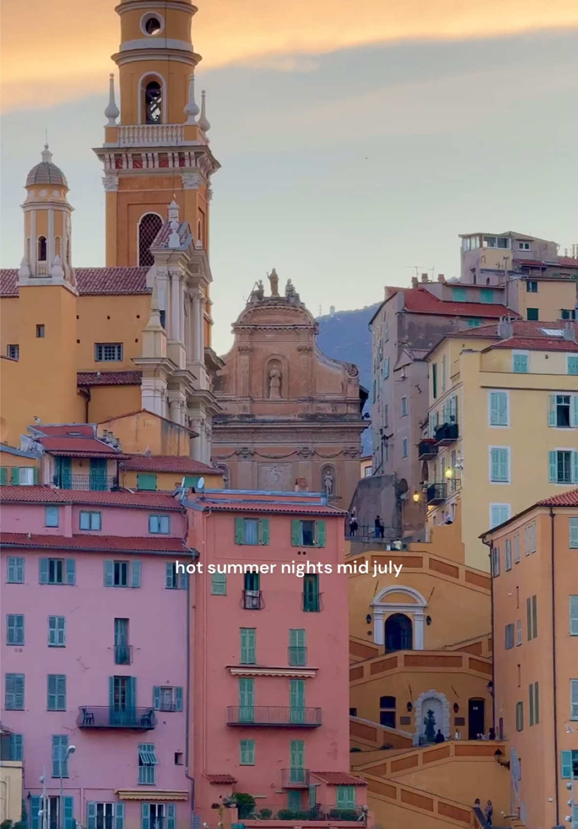 Probably the last night that still counts as ‘mid-July’ so… here we are ✨ #ysk_travels  #menton #mentonrivieramerveilles #mentonfrance #visitcotedazur #côtedazur #southoffrance🇫🇷 #visitfrance🇫🇷 #traveleurope✈️ #riviera #frenchrivieralife #frenchriviera🇫🇷 #frenchrivieraplaces #summervacay #european_vacays 