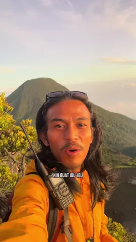 share dah ke emak lu, gunung gede lagi cerah-cerahnya 🙌#suryakencana #pptadventure #gununggede 