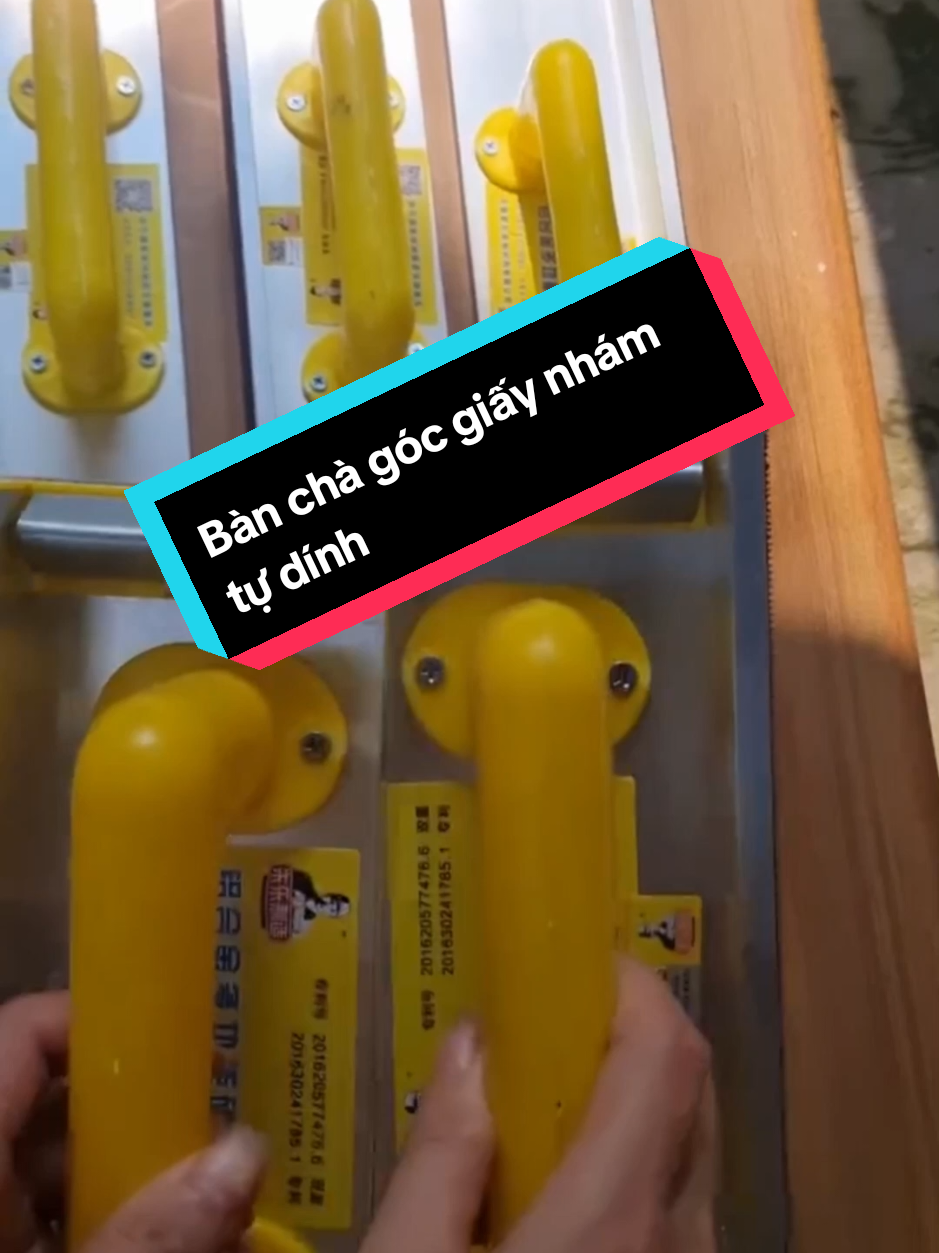 Bàn chà góc giấy nhám tự dính #banchagoctuong #banchagocsonba #banchagoctudinh 