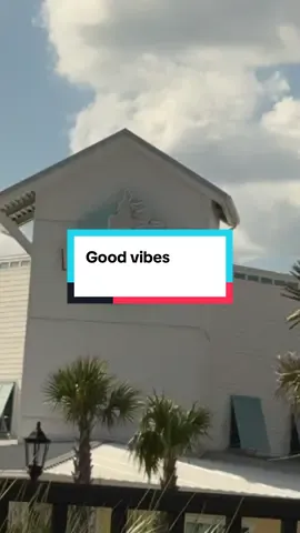 #thehangoutmyrtlebeach #familytime #FamilyFun #familyfirst the food was ok but the vibe was amazing. 