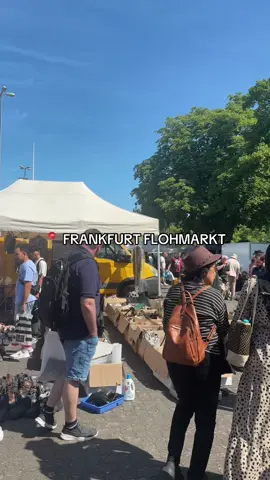 Folgt für mehr<3| Der Flohmarkt war sooo groß es gab noch so viel mehr #flohmarkt #frankfurt #jahrhunderthalle 