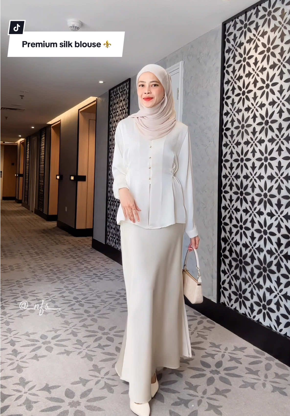 Elegant tips 101: Invest in good quality fabric such as this one☝🏻✨@Mspineapples ⚜️ #fyp #silkblouse #blaussutera #tieblouse #blousesatin #blousesatinsilk #blousesutera #blaus #xyzbca  #kemejaplain #kemejakosong #kemejasatin #satinblouse #blousesatin #satinpremium #grwm #grwmroutine #grwmoutfit #getreadywithme #grwmaesthetic #grwmforwork #tutorialtudung #tudungtutorial #shawltutorial #blousewanita #blousekorea #blousesatinviral #blousesatinsilk #bajukemejasatin #Satinblouses #oldmoneystyle #classy #classystyle #classylady #classyoutfit #outfitideas #outfits #outfitinspiration #TikTokFashion #outfitcheck #OOTD #outfits #outfitoftheday #dressup #ootdhijab #ootdfashion #officetok #OfficeOutfitIdeas #smartcasual #smartcasualoutfits #outfitfortoday #outfitforwork #outfitformal #elegantfashion #elegantes #richlook #richoutfit #richstyle #hijabstyle #hijab #hijabtutorial #hijabitiktok #HijabFashion #hijabgirl #hijabigirl #hijabinspiration #hijabifashion #oldmoney #mixandmatch #topsatin #satintop #blousemurah #blousewanita #bajucantik #bajuselesa #bajusejuk #outfit #outfitideas #outfitinspo #outfits #outfitinspiration #trending #trendingvideo #trendingsong #trendingtiktok #trendsetter #trendsong #outfitcheck #elegantstyle #elegante #elegant #oldmoney #oldmoneyaesthetic #oldmoneyoutfits #kemejakerjamurah #kemejawanita #kemejapolos #kemejastyle #kemejaoversize #kemejakantor #kemejakantorwanita #kemejaoffice #bajukemeja #bajukemejamurah #bajukemejacantik #bajukemejawanita #bajukemejawanitaviral #cleanoutfit #outfitins #bajukerja #bajukuliah #bajustudent #bajukerjamurah #bajukerjawanita #hijabfashion #hijabfashionstyle #bajukelas #trendingfashion #trendsetter #satinskirt #skirtsatin 