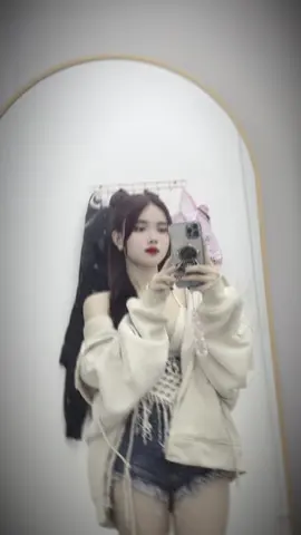 Hes xa lo hế xa li li li 🤟🥹#fypシ゚viral🖤tiktok #fypシ゚viral #xuhuong #foryou #កូនអ្នកបាវិតខេត្តសា្វយរៀង😘😎 