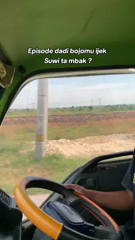 Masih sabar menunggu  #travelngisortower #drivermuda #driverpariwisata #driverpariwisataindonesia #storydriver #blora24jam #fyppppppppppppppppppppppp 
