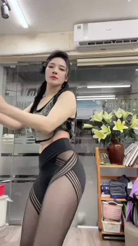 Trả lời @Kẻ Cô Độc lốc xoáyyyy #CapCut #trend #trending #lắc 