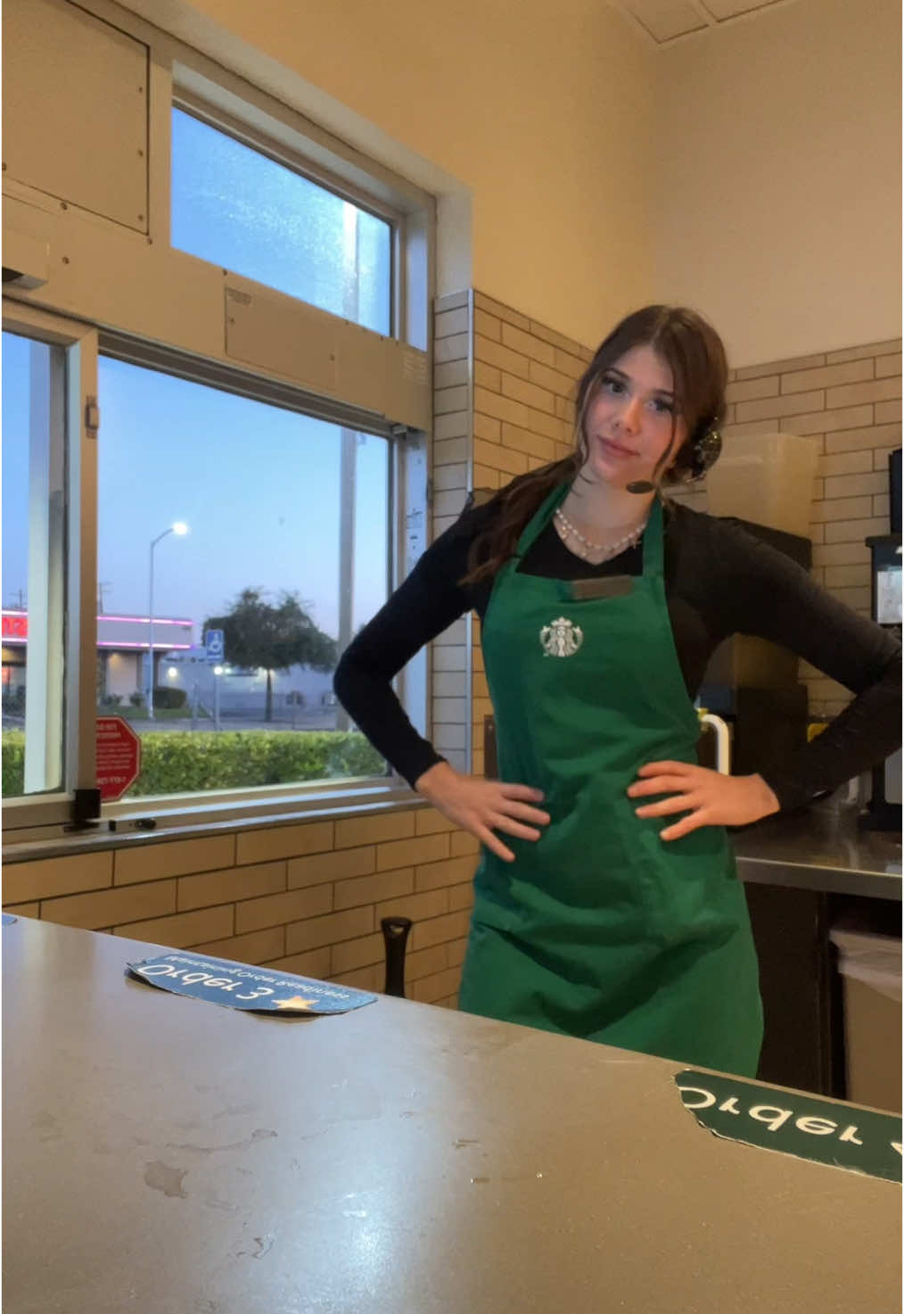 🎀dancy dance at workieee🎀 #fyppp #fitcheckkk #dancydance #starbucksbarista 