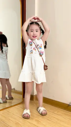 #liuliu #liuliutrungquoc #thoitrangtreem #quanaotreem 