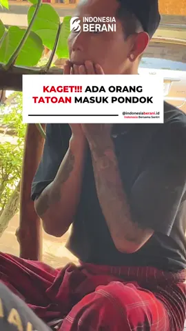 Dari gelap… menuju cahaya. Tato masih melekat, tapi niatnya sudah bulat. Ia tinggalkan masa lalu, untuk menjemput masa depan yang Allah ridai. Bukan siapa dia dulu, tapi siapa dia sekarang — itu yang lebih penting. Karena setiap orang punya hak untuk hijrah. Dan setiap hijrah, butuh dukungan… bukan penghakiman. 💬 Kamu percaya orang bisa berubah? #Hijrah #CeritaSantri #IndonesiaBersamaSantri #IndonesiaBerani #BeraniBerubah #Pesantren #PerjuanganSantri #SantriHijrah #HijrahStory