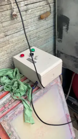 Afdruk lebih menyenangkan..#screenprinting #alatsemprot #alatafdruk 