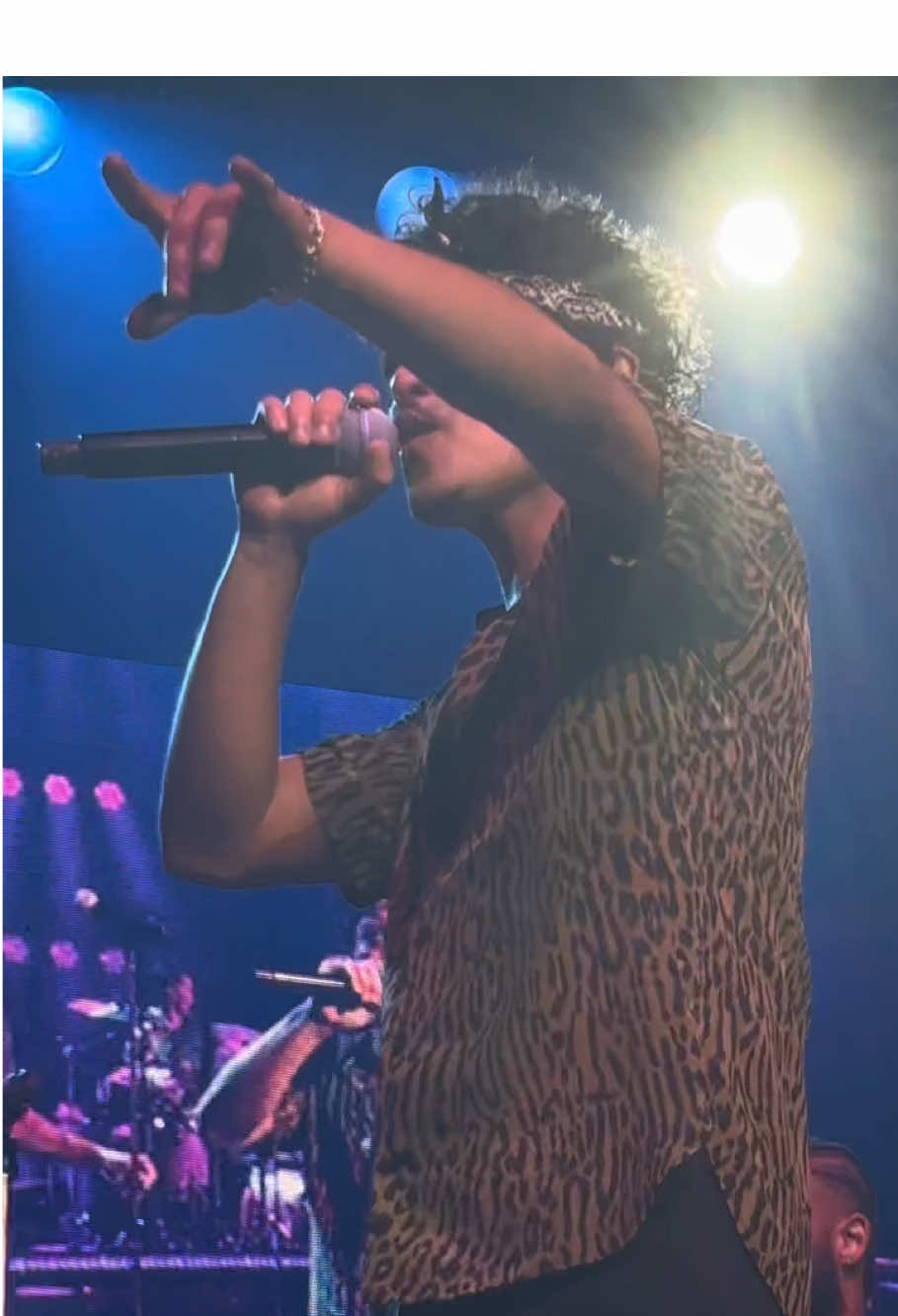 When I see your face There's not a thing that I would change ♥️ -  #hooligans #brunomars #brunomarsmusic #brunomarsconcert  #acervobmars