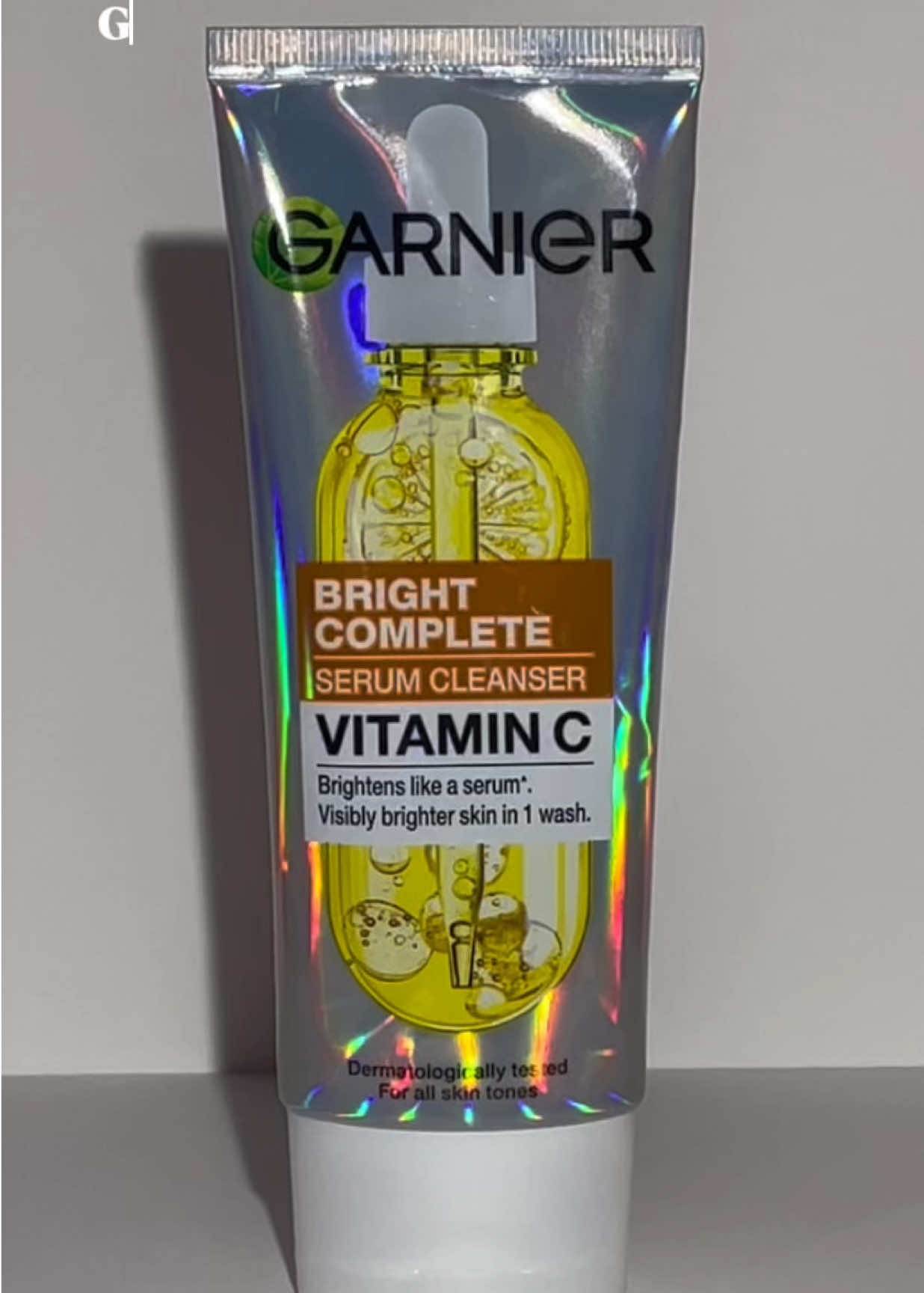 Bright skin starts here ✨ Garnier Vitamin C Serum Cleanser deeply cleanses, evens out tone, and boosts glow. #garnier #vitaminc #face #skincare #cleanser #silver 