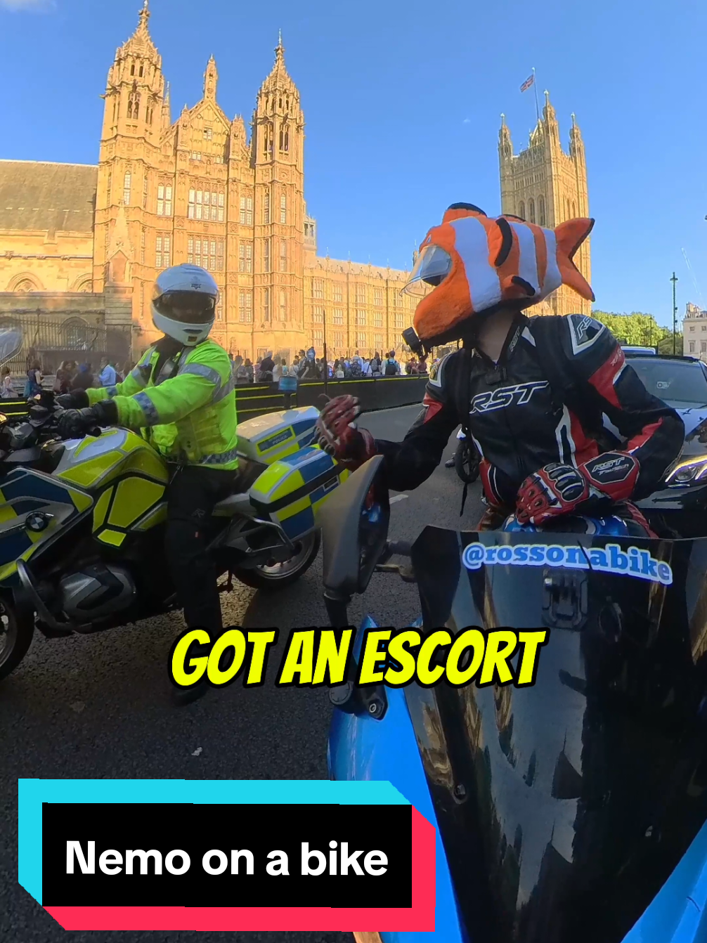 Nemo is approved by the Police 😂 . #london #police #motorcycle #fyp #biker 