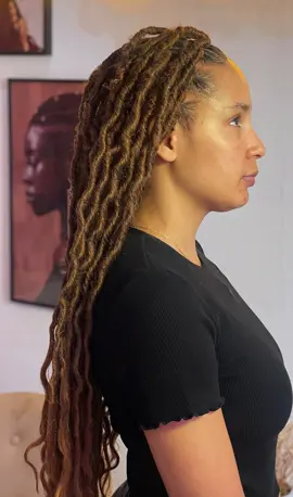 @sofia_braids_studio     📍PATRIOTA / 📞 943791286 ⏰ De Terça á Sexta( 8:00 ás 17:30) ⏰Sábado e Dom (9:00 ás 16:00)