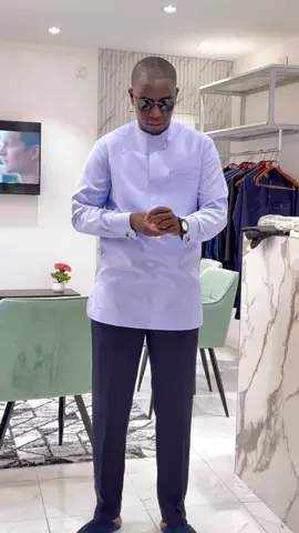 Nos chemises incarnent l’élégance au quotidien; et s’adaptent à tous les styles, du bureau à la ville.  📞+221 786658686 - 781310176 Dakar, Ouakam @à la une #madeinSenegal #madeinOuakam #gueuneuclass #geuneuclass #couture #chemises #elegance #mode