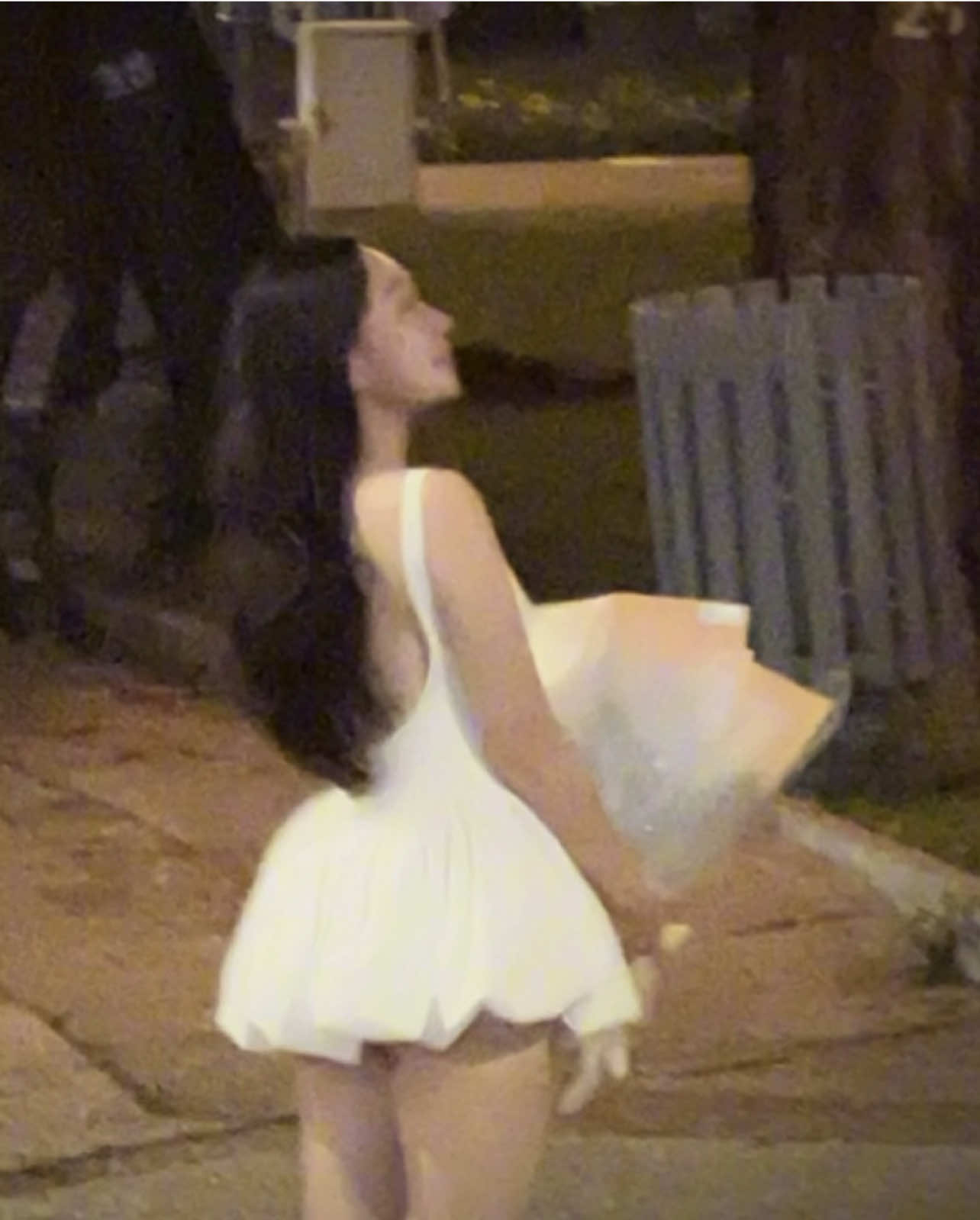 Có thương nhau thì mới hiểu cho nhau mà 💕