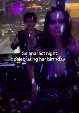 She looks so GOOD #selenagomez #selenagomezedit 