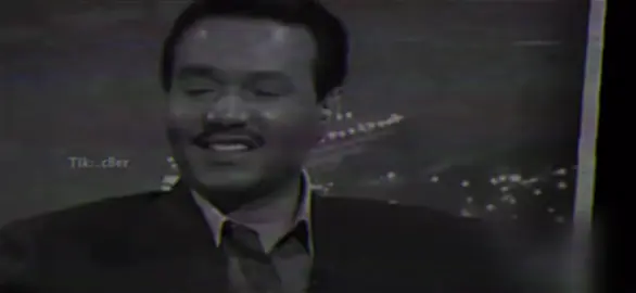 وبغى فؤادي من الفرحه يطير . #بشير_حمد_شنان #محمد_عبده #explore #fyp #fypage #followme 