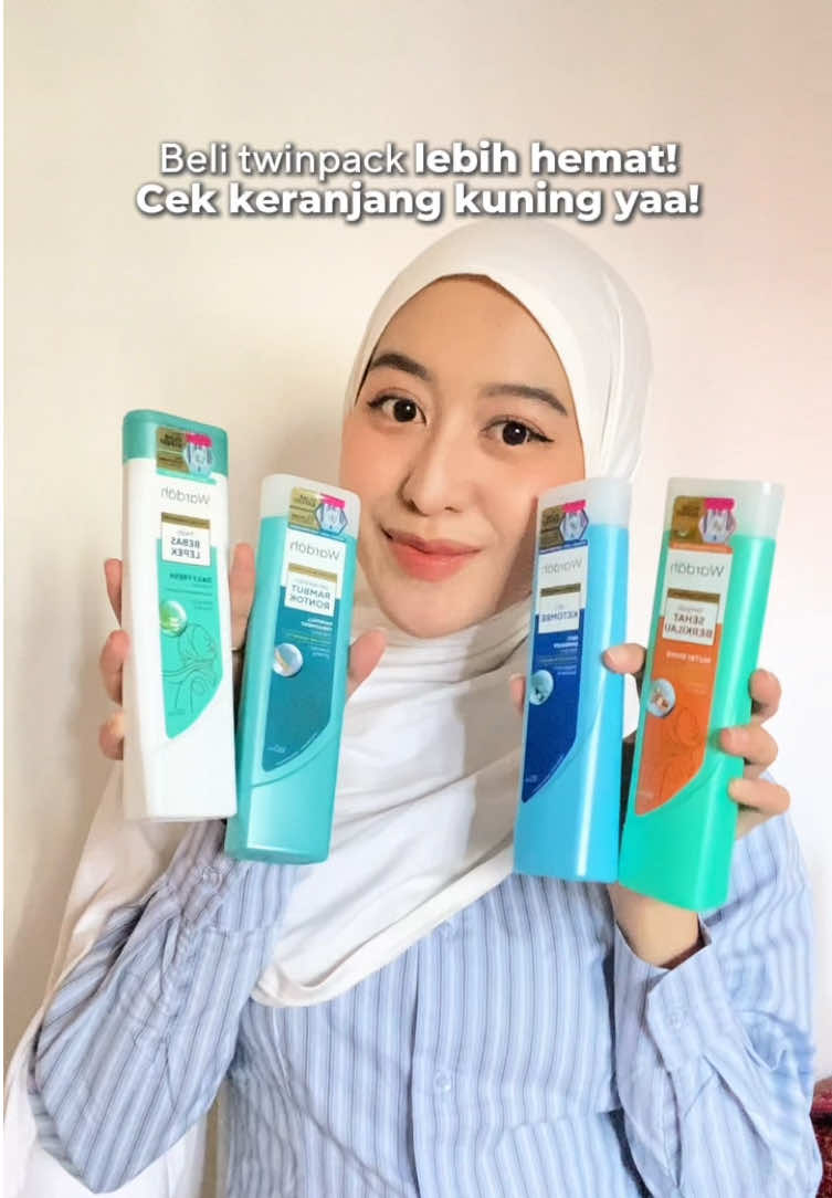 Emang paling aman pakai shampoo Non-SLS karena lebih gentle di kulit kepala, Beauties! 👀💙 #wardah #dermascalpexpert #shampoohijab #nonsls #scalpbarrier #fyp #wardahshampoo 