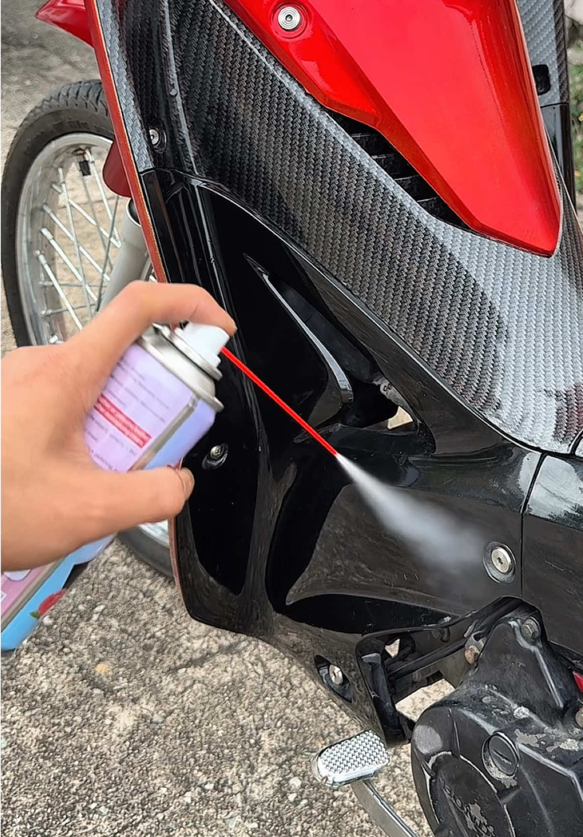 สเปรย์เคลือบเงา ใช้ง่ายติดทนนานเงาตาแตก ซื้อ 1 แถมอีก 1 ด้วยนะ #คนรักรถ #สเปรย์เคลือบเงา #เคลือบสีรถ #เคลือบเงามอเตอร์ไซค์ #ใช้ดีบอกต่อ 