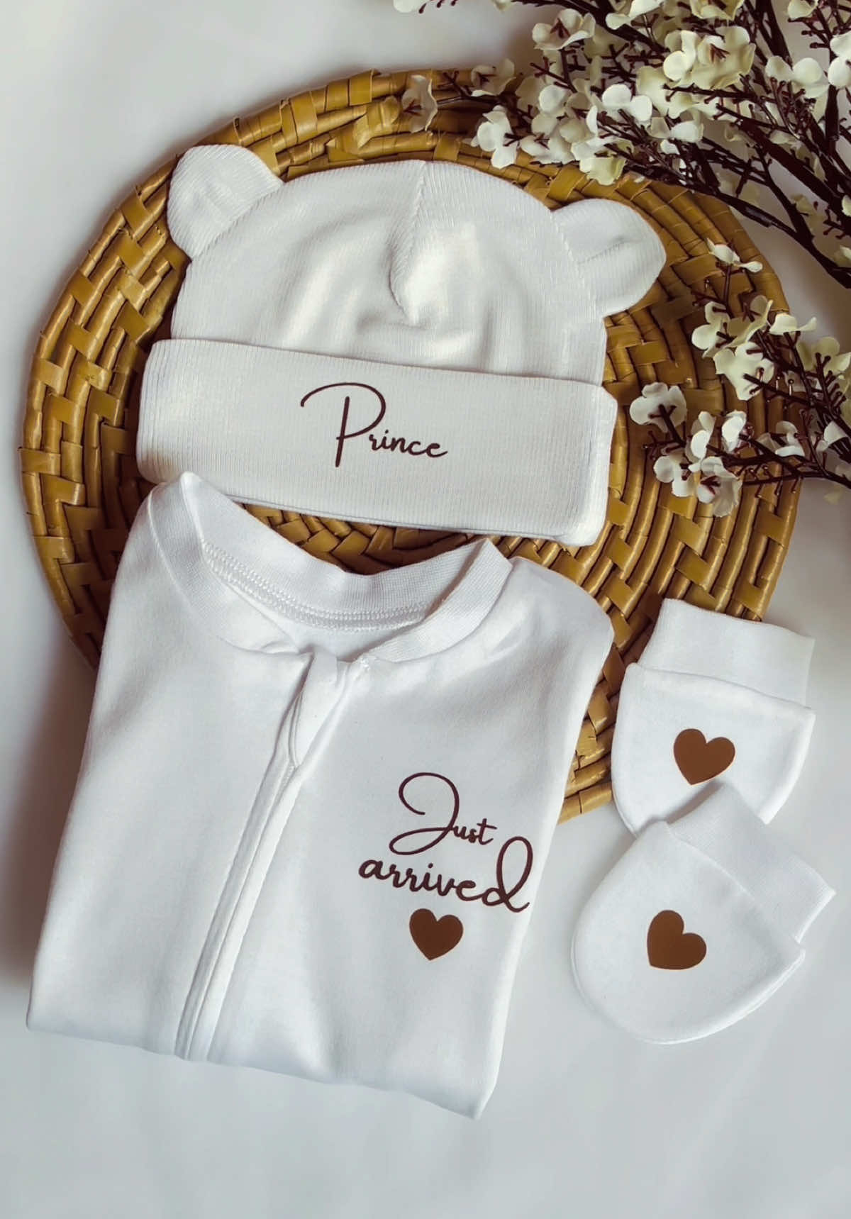 The first outfit is always special… so why not make it unforgettable? 🥹✨ Our customized newborn outfits are soft, adorable, and made just for your little one’s big debut 💖👶 🎁 Also perfect as a unique baby shower or mom-to-be gift! 📲 Order now via DM or WhatsApp 🚚 Island-wide delivery #NewbornFirstOutfit #CustomizedBabyClothes #WhimsyBabyAndKidsShop #BabyShowerGiftIdeas #NewbornStyle #PersonalizedBabyWear #MomToBeGift #SLMoms #BabyOutfitsWithLove #newbornmusthaves #hospitalbagessentials  #creatorsearchinsights 