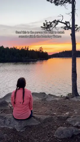 Send this to the person you want to watch a summer sunset with in the Boundary Waters ☀️🫶