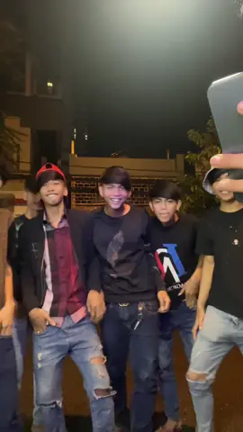 Bek 😢#24hours #xybca #24hrmehaktaclean #fyp #1millionaudition @Bely bely🎈 @JaCK Port @Thet. @Ra fong 