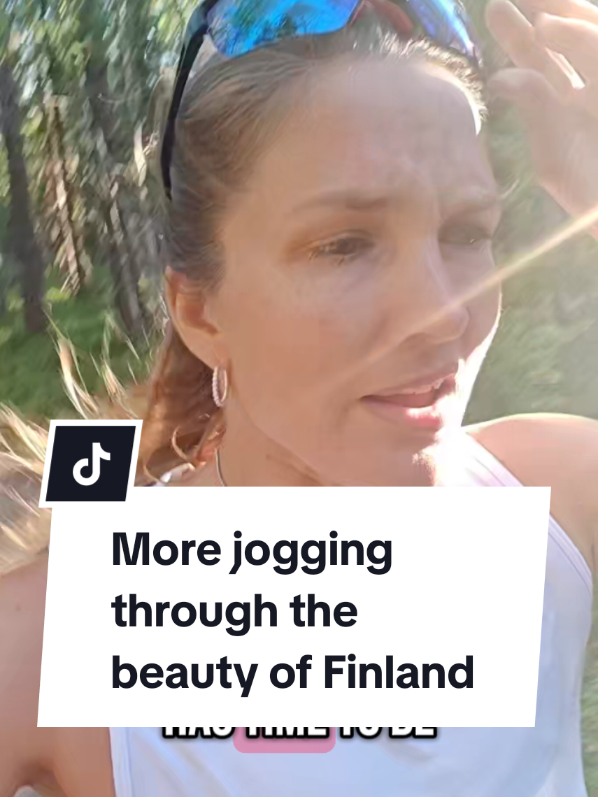 I just couldn't help myself but to try to record bits and pieces from this trail. I guess Finland is not that bad. We have our beauty in the nature, in the sun, in the purity of it all. That day I was running through this amazing nature path, and my soul was at rest. #lapland #martimoaapa #järviaapa #jog #Running 