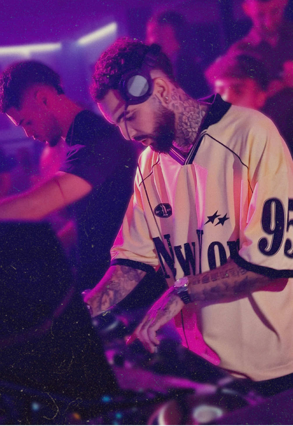 C’est le DJ qui va retourner tes soirées et tu le suis pas encore ?!💥 Dépêche toi d’le suivre avant les autres 🤭 : @INK  #dj #djset #sortirparis #pourtoi #foryou 