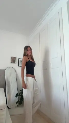 This is my 5th pair of linen pants this month cause they keep shrinking.. Top from @SUUKSESS #fyp#inspo#linenpants#Summer#OOTD#outfit#style#fashion#alisa#blowthisup#suuksess