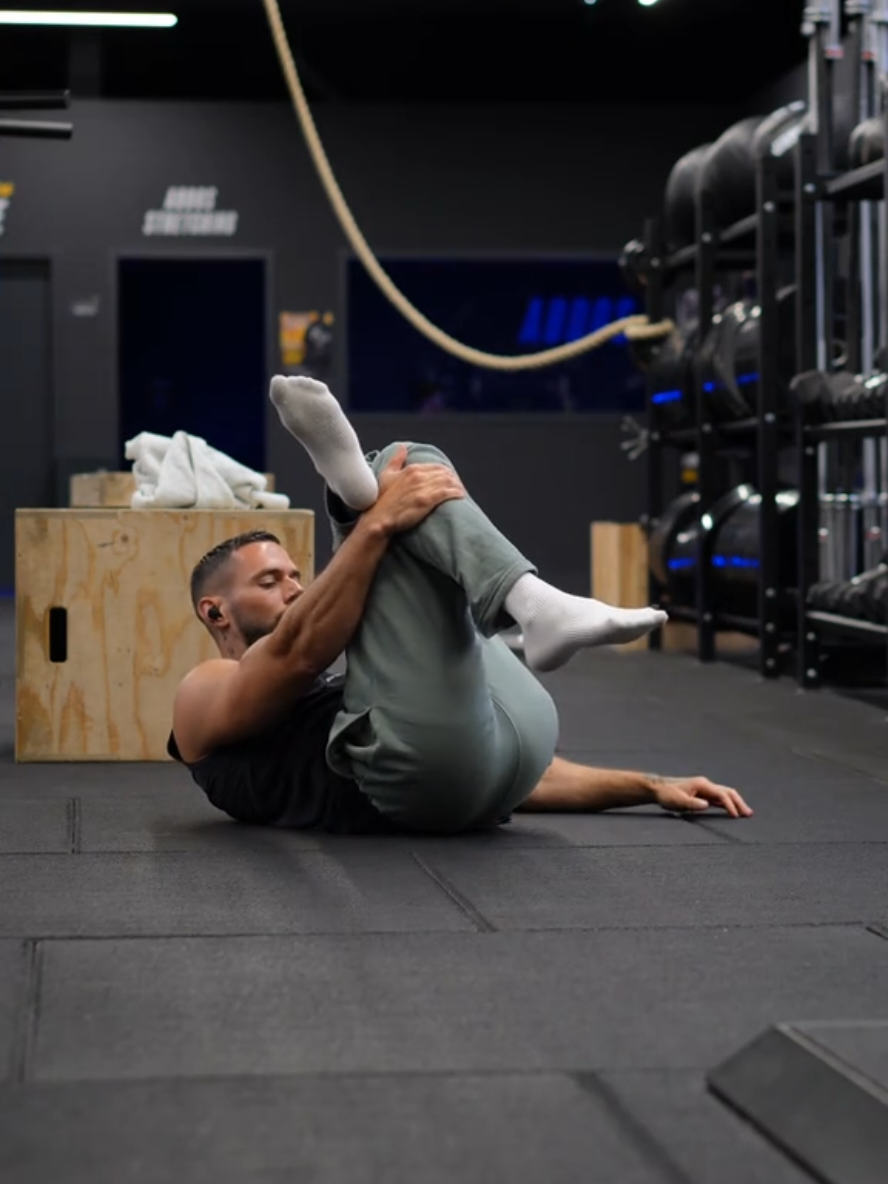 Souplesse et mobilité Summer sale starts Monday 28th july, 7pm bst, 2pm edt & 8pm CEST get up to 60% et c'est cumulable avec mon code BROLY  💯-10% en plus   #warmup #exercise #calisthenics 