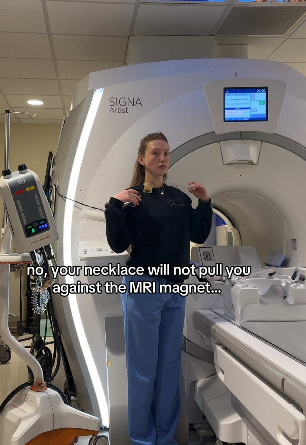 Silver & gold jewelry won’t pull in an MRI — they’re not ferromagnetic. But a bike chain? That’s a different story 😔🧲#MRItech #MRIsafety #radiology #mritech #radtok #healthcare #healthcareworker 