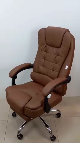 ✨ Conforto, estilo e funcionalidade em uma só cadeira! Apresentamos a Cadeira Presidente Ergonômica 🪑 ✅ Ajuste de altura ✅ Inclinação do encosto ✅ Apoio para os pés — ideal pra relaxar depois de um dia intenso! 🖤🤍🤎 Disponível nas cores preta, branca e marrom 📦 Pronta entrega em Curitiba e região metropolitana! Garanta já a sua e transforme seu home office ou escritório com mais conforto e produtividade! 📍Rua Comendador Macedo, 159 – Centro de Curitiba 💳 Pagamento no ato da entrega #KFcadeiras #CadeiraPresidente #Ergonomia #HomeOffice #EscritórioConfortável #Curitiba #ProntaEntrega