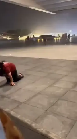 Strong winds and torrential rains after Typhoon Wipha hit Hong Kong.#TyphoonWipha #HongKongStorm #ExtremeWeather #StormFootage #HurricaneSeason #USWeatherWatch #ClimateCrisis #NaturalDisaster #BreakingNews #ViralVideo #StormAlert #InformaciónParaTi