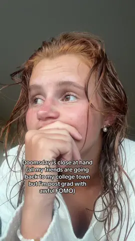 No one told me about this feeling when i decided to graduate early 