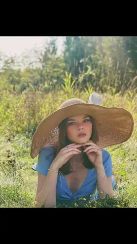 What a beautiful photo shoot the lovely Karina did.