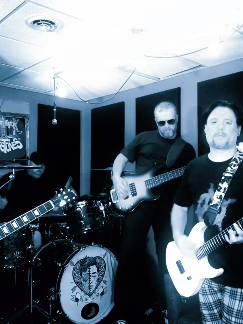 Brain Dead, the song of 2025 #poppunkmusic #fyp #emo #punk #2000sthrowback #musictok #blink182