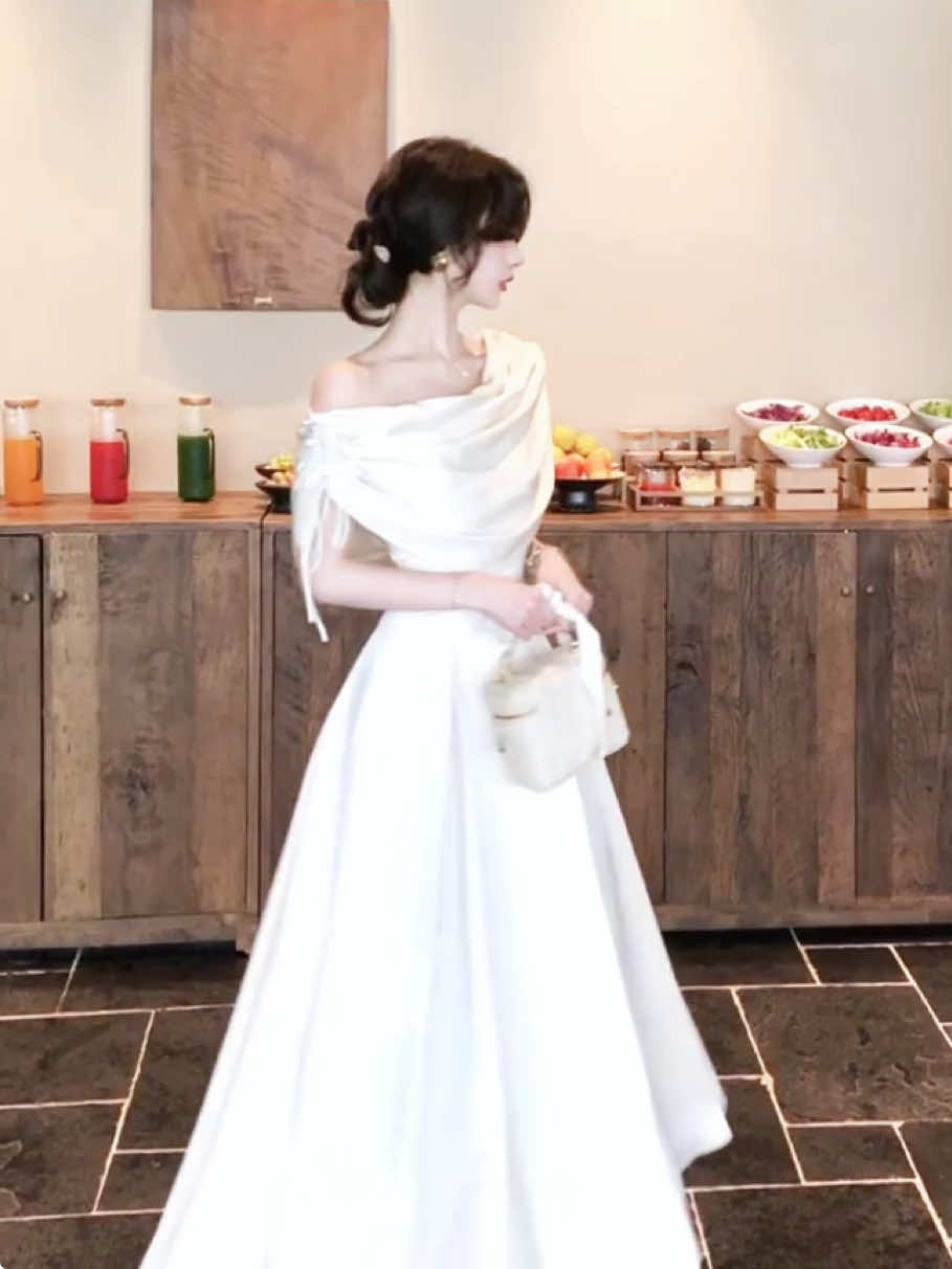 Khách kêu tìm giúp váy đi tiệc sang mà ít đụng, còn giá không cần lo. Vậy mình thử hàng thiết kế nội địa Trung giúp shop nèeeee🥰 #nhaso95 #vayditiec #vaydutiec #xuhuong #vaythietkecaocap #luxury #ditiecmacgi 