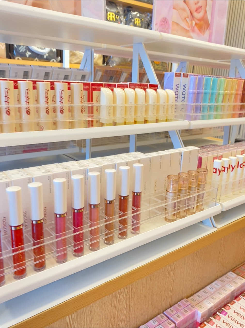 Come Visit us 💖💖 An authorized distributor for FOCALLURE cosmetics in sri Lanka  100% Authentic 💫 0711 399 328 www.halobeautystore.com ISLANDWIDE DELIVERY AVAILABLE with in 03 days #Halobeauty_lk #focallurebeauty #focallurecosmeticssrilanka #halobeautyfocallure #focalluresrilanka #focallure  #beautysalon #salon #makeupartist #makeupinfluencers