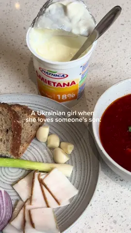 #borsh #ukrainianfood #ukraine #ukraniangirl 