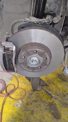 Mercedes axle nut removal trick 