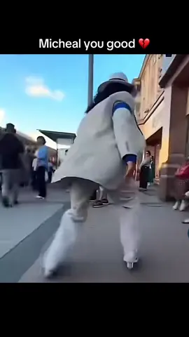 The Man Who Hit The Pole - #michaeljackson #moonwalk 