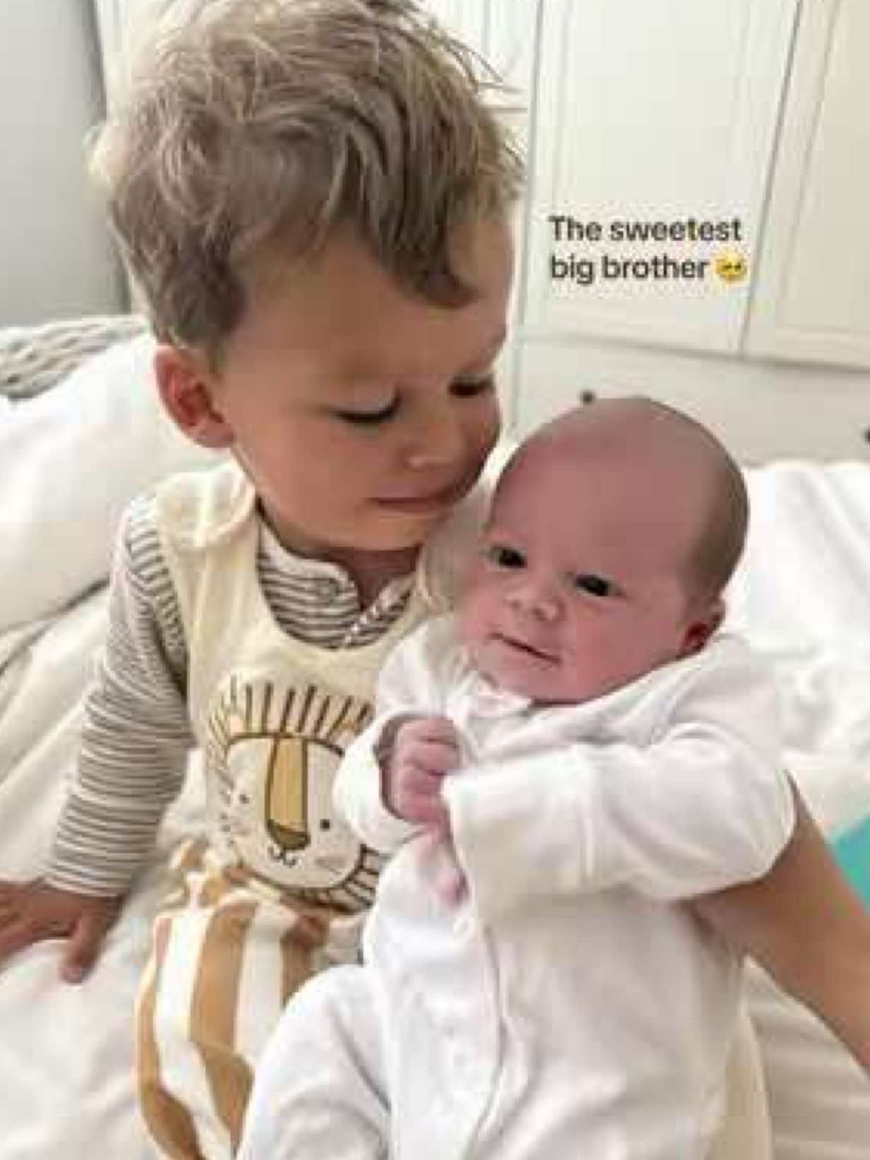 All he does is kiss him and it makes my heart explode✨can’t wait watch them grow into the bestest of friends🥺#motherhood #2under2 #boymum #newborn #brother #fyp #creatorsearchinsights 