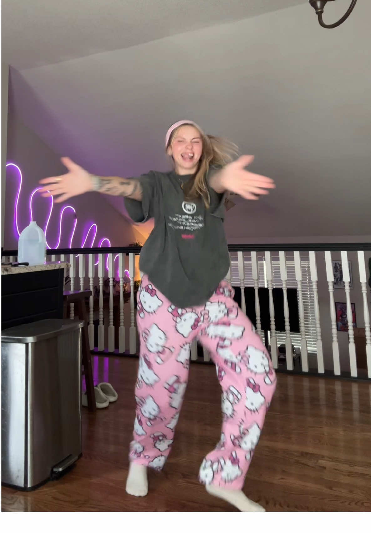 Baby girl shake dat #dance #trend #fyp #shakeit #hellokitty 