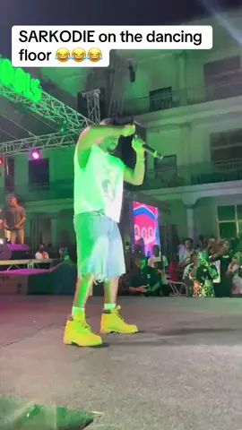 Rate @Sarkodie dance out of 10 😂😂