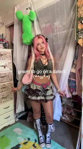 the perfect summer date look 🍬 @puresoftie #ROWME #altfashion #grwm